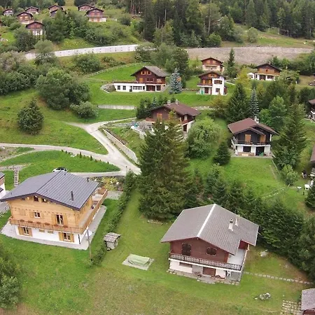 Luxury With Jacuzzi In Chalet