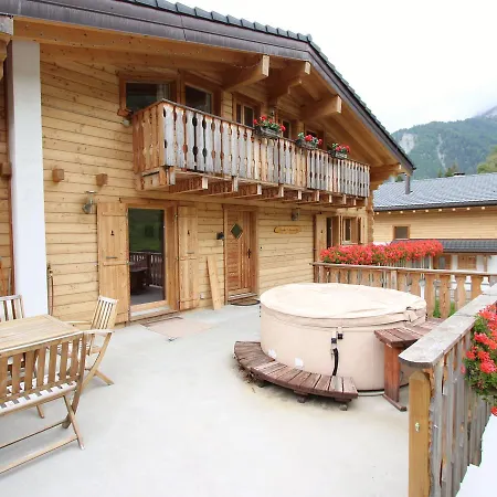 Luxury With Jacuzzi In Chalet *